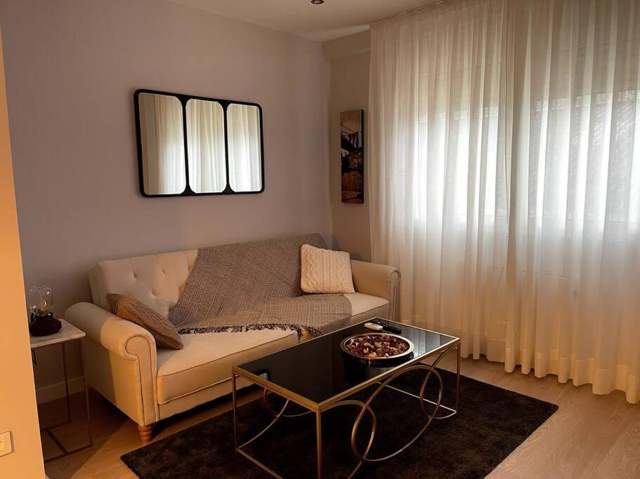Apartmán Piso En El Centro De Ferrol Recien Reformado. Exteriér fotografie